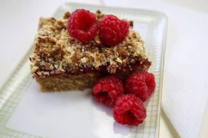 Gesunde Snacks: Himbeer-Chia-Streuselkuchen