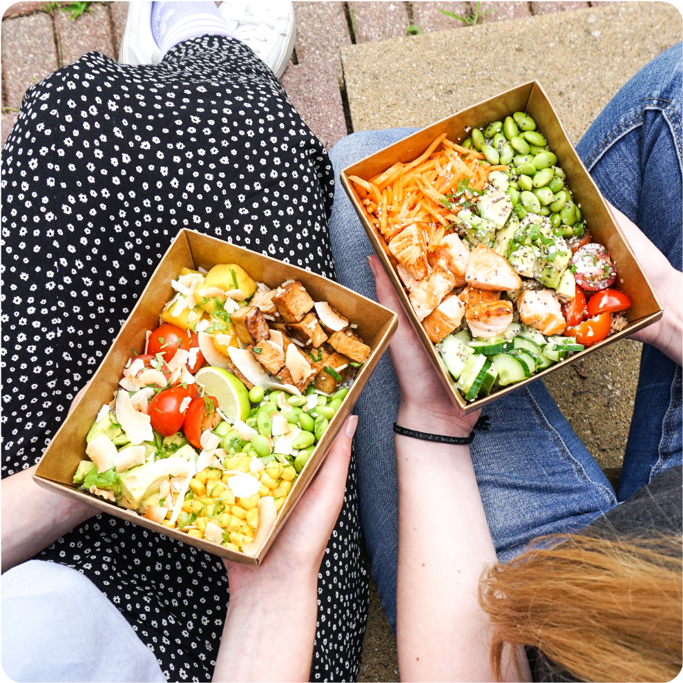 Unsere bunten Bowls liefern wir dir in Wien größtenteils in recyclebaren Verpackungen