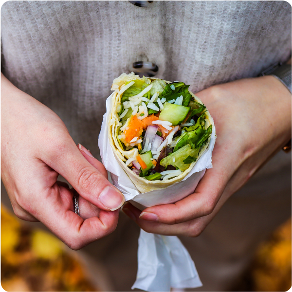 Bestell dir unseren Vegan Oriental Wrap in Lüneburg